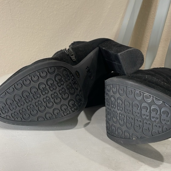 GB Ad-Mire Black Suede Platform Booties Sz 9.5 - Picture 4 of 5